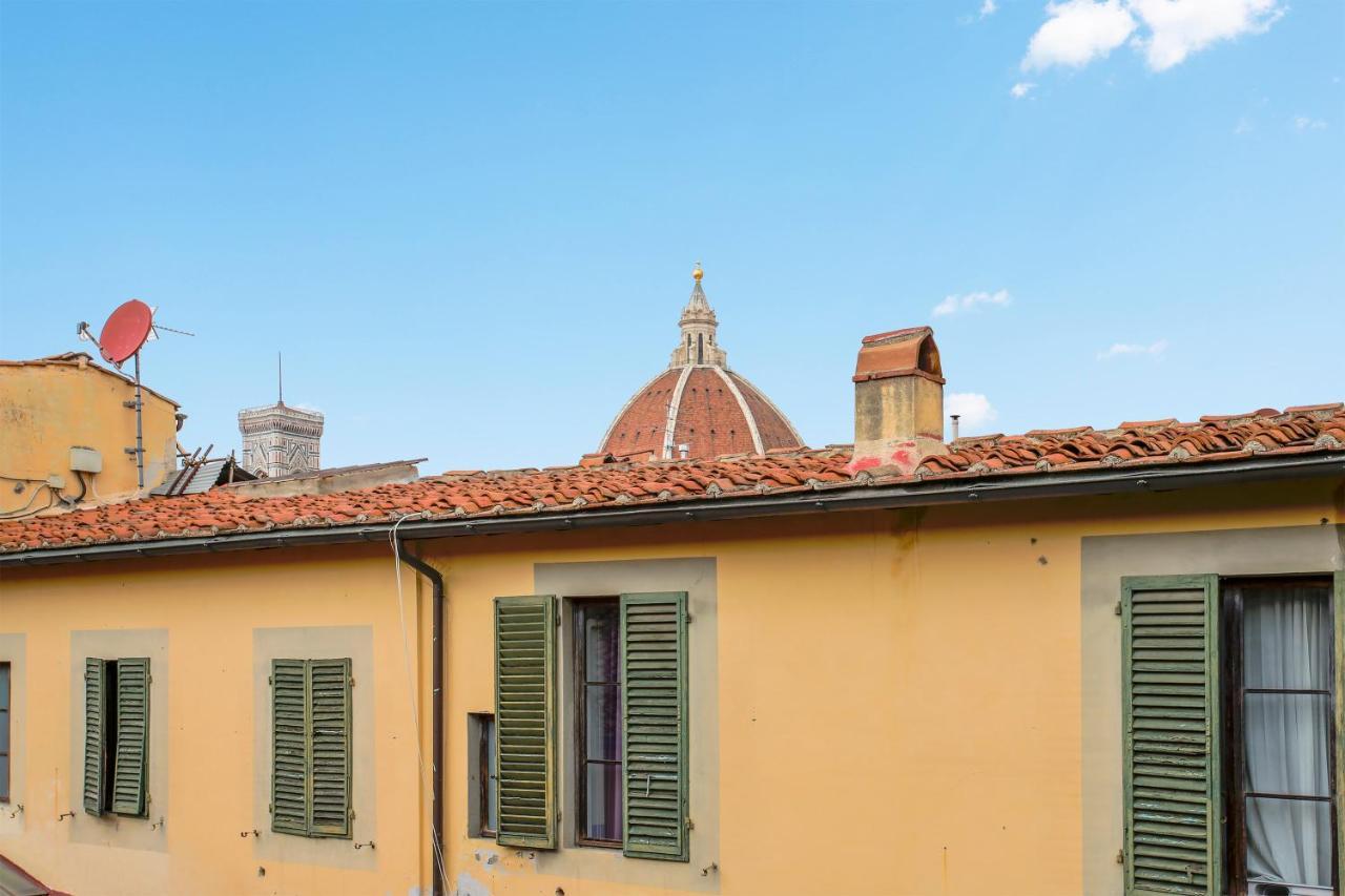 Palazzo Borghese 2 Bedroom Appartement *
